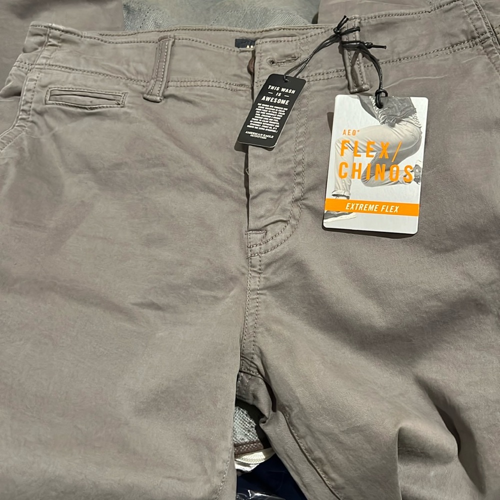 American Eagle outfitters extreme flex original straight 29/32 chinos